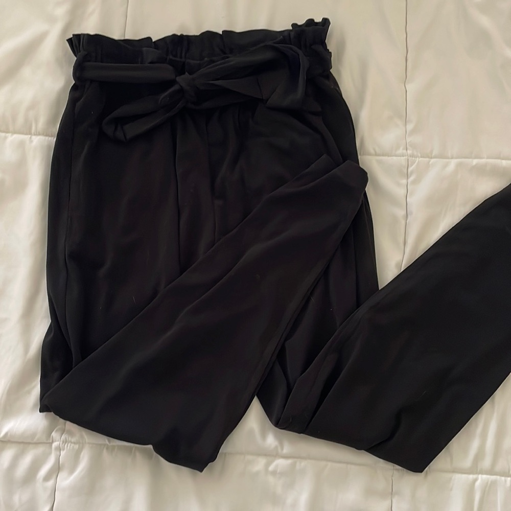 BCBGeneration High Waisted Paperbag Pants Tie Waist w Pockets